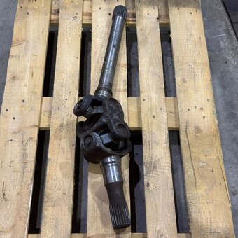 Predná náprava Tatra 148 po dieloch - 5