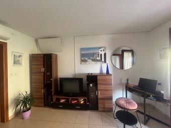 Predám APARTMÁN na v Chorvátsku-ostrov VIR 5 min od mora - 5