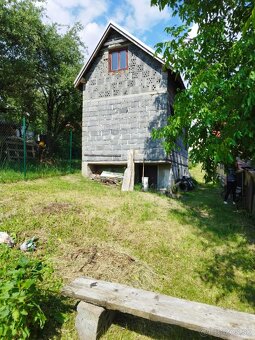 Záhradný domček s pozemkom (879 m²), elektrinou, vodou - 5