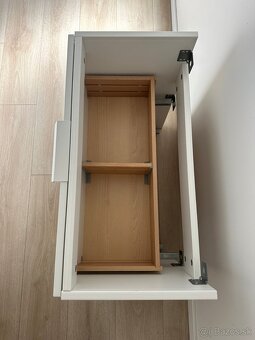 Ikea skrinka ks/40€ - 5