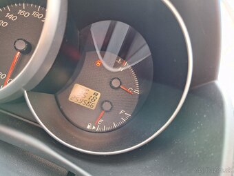 Mazda 3 1,6 benzín r.v. 2006 - 5