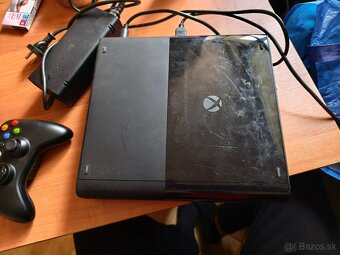 Xbox 360 E 500 GB - 5