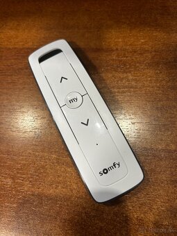 Tieniaca výsuvná markíza na diaľkové ovládanie - 5