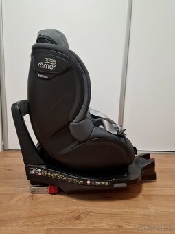 Britax Römer Dualfix Plus 40-105cm Space Black detská autose - 5