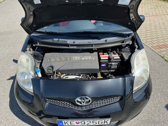 Predám Toyota Yaris 1,33 VVT-i / top stav - 5