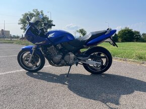 Honda Hornet - 5