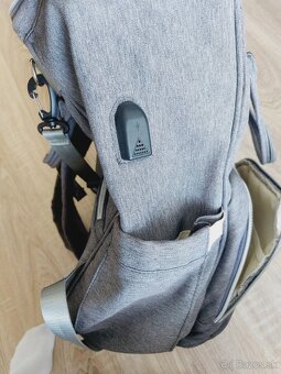 Mama ruksak Jamba s powerbank Adata - 5