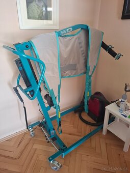 Predám elektronický invalidný vozík a elektronický zdvihák - 5