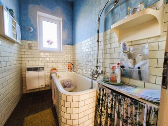 Znížená cena. Na predaj rodinný dom s veľkým pozemkom v... - 5