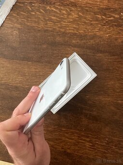 IPhone SE 2020 - 5