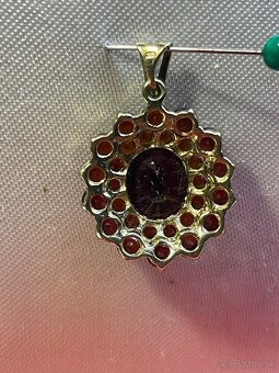 zlaty prívesok -Český granát - 5