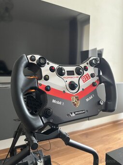 Fanatec CSL Elite Steering Wheel McLaren GT3 V2 - 5