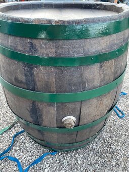 Predám veľký dubový sud objem 408l - 5