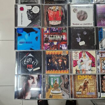 CD-čka...PLACEBO,MASSIVE ATTACK,DAVID BOWIE,NENA,PET SHOP BO - 5