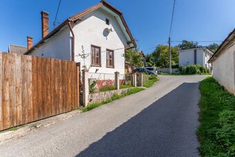 Na predaj rodinný dom s pozemkom v tichej lokalite Hloža Pod - 5