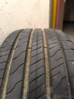 Letné pneumatiky Goodyear  215/45 R16 V90 - 5