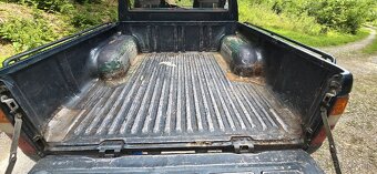 Mazda B2500 - 5