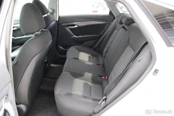 HYUNDAI i40 Business 1,7 CRDi 100 kW A/T - 5