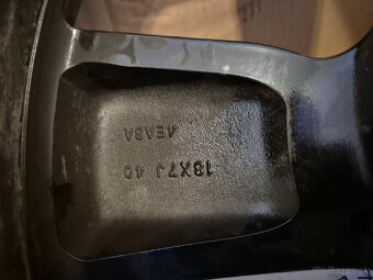 Disky Nissan 18x7J 40 - 5