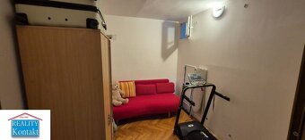 Na PREDAJ prerobený 2 izbový BYT s balkónom- širšie CENTRUM - 5