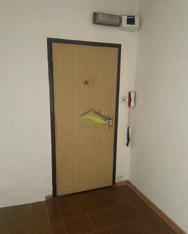 REZERVOVALI SME....... 3 izbový družstevný byt na Holl - 5