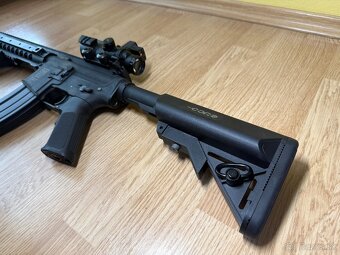 SPECNA ARMS M4 + Kolimátor FULLMETAL - 5