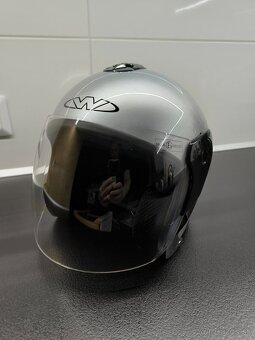 P: zanovnu prilbu WORKER ma skuter, velkost S - 5