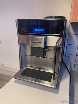 Predám kvalitný kávovar Siemens TE655319RW - 5