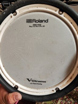 Predám súpravu bicích Roland so slúchadlami a stoličkou - 5