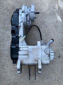 Skúter motor 4-takt 50ccm na súčiastky - 5