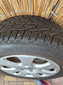 Predám elektróny 235/60/r18 - 5