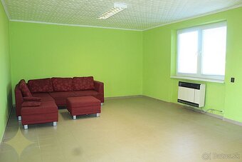 Čiastočne zrekonštruovaný rodinný dom v obci Dolinka - 5