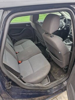 Predám Ford Focus - spoľahlivý robotník - 5