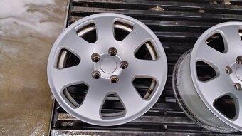 Elektróny Audi A4 R15 5x112 ET39 - 5
