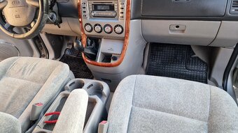 Predám KIA Carnival - 5