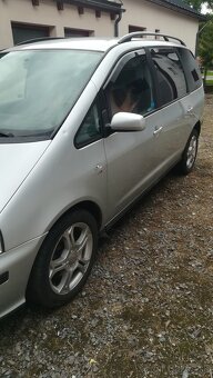 Predám Seat alhambra 2,0tdi 103 kw - 5