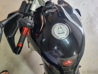 MOTO GUZZI Breva V 850 - 5