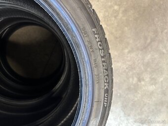 235/40 R19 Minerva frostrack - 5