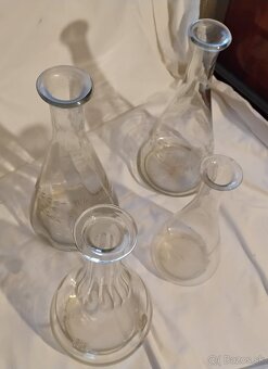 Sklenene stare karafy - 5