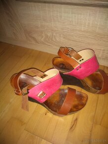 Kožené sandále na platforme Baťa - 5