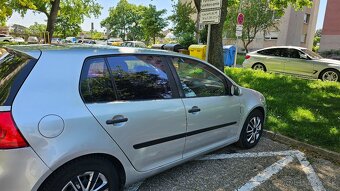 VW Golf 1.4 benzín, 55 kW – r. 2004 – - 5
