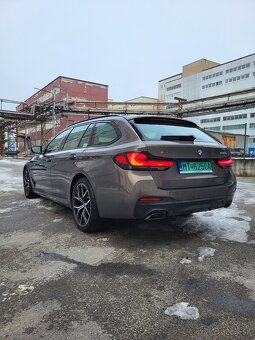 BMW 530e xDrive M - 5