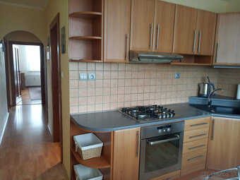 2-izbový byt s balkónom na prenájom - 5
