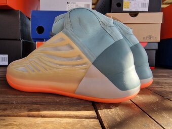 didas Yeezy Quantum “Hi-Res Coral” - 5