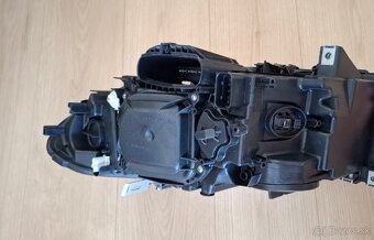 Bmw f10/f11 svetlo - 5