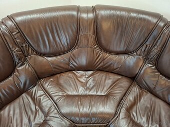 Kozeny rohovy gauc - 5