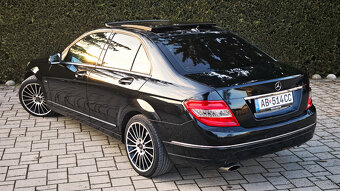 Mercedes-Benz C 220 CDI Avantgarde (2008) - 5