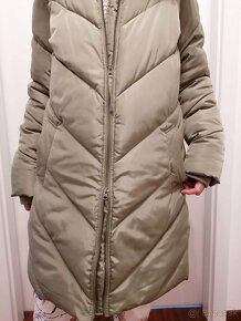 Moderný prešívaný hnedozelený kabát, veľkosť 40 - 5