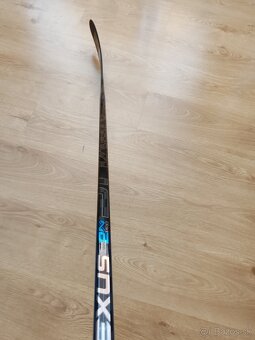 Predám hokejku Bauer Nexus 2Npro a Nexus Sync - 5