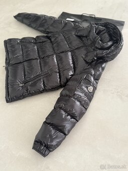 PREDÁM takmer novú zimnú bundu Moncler Maya Giubbot TG 6 - 5